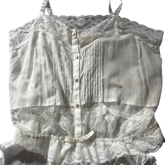 VTGVictoria’s Secret White Cotton 1Pc Teddy Sz M Lace Pleating Coquette Girl